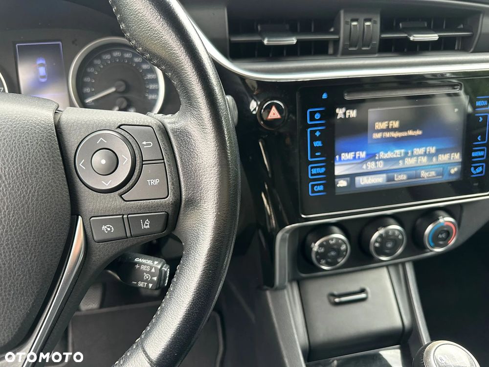 Toyota Corolla 1.6 Comfort - 20