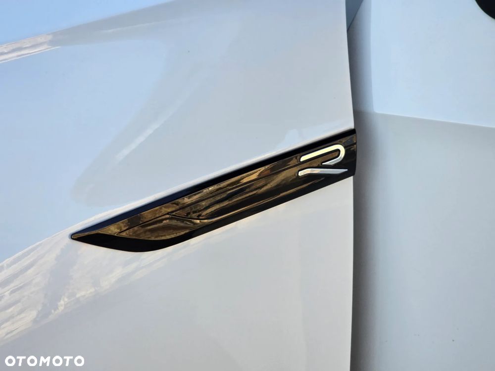Volkswagen Golf - 12