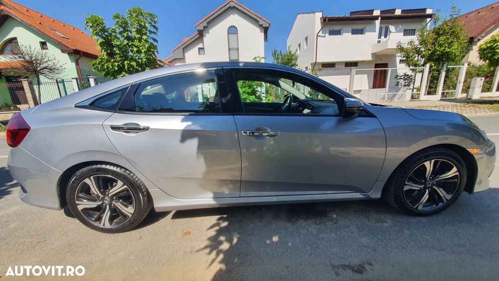 Honda Civic Sedan 1.5 VTEC Turbo Elegance Navi - 4