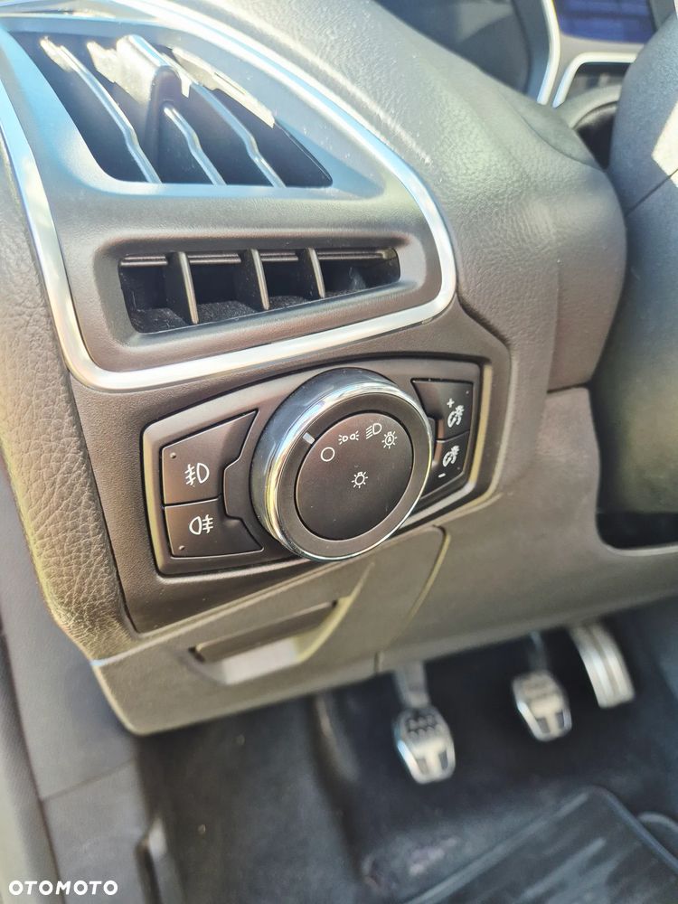 Ford Focus 1.0 EcoBoost Titanium - 13