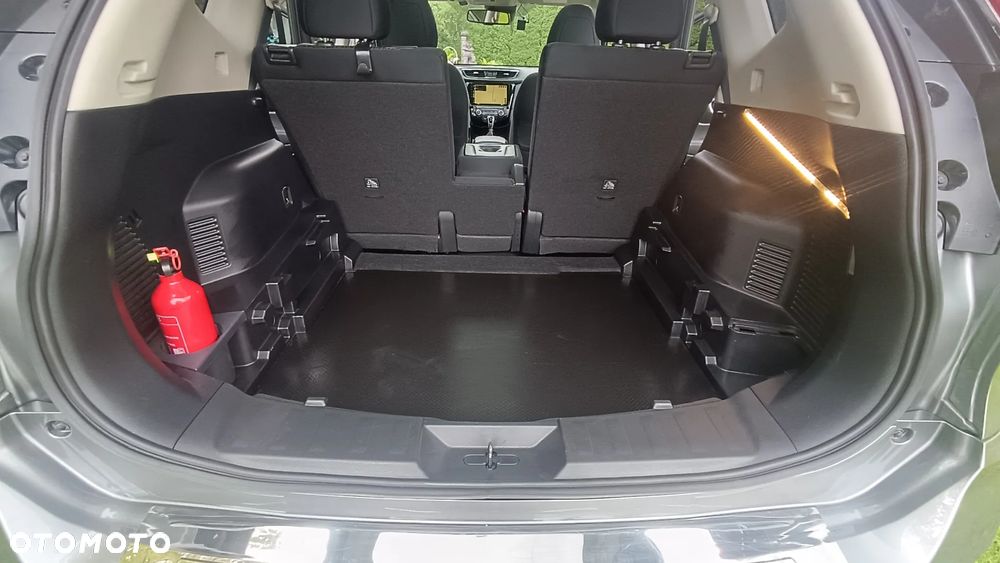 Nissan X-Trail 1.3 DIG-T N-Connecta 2WD DCT - 17