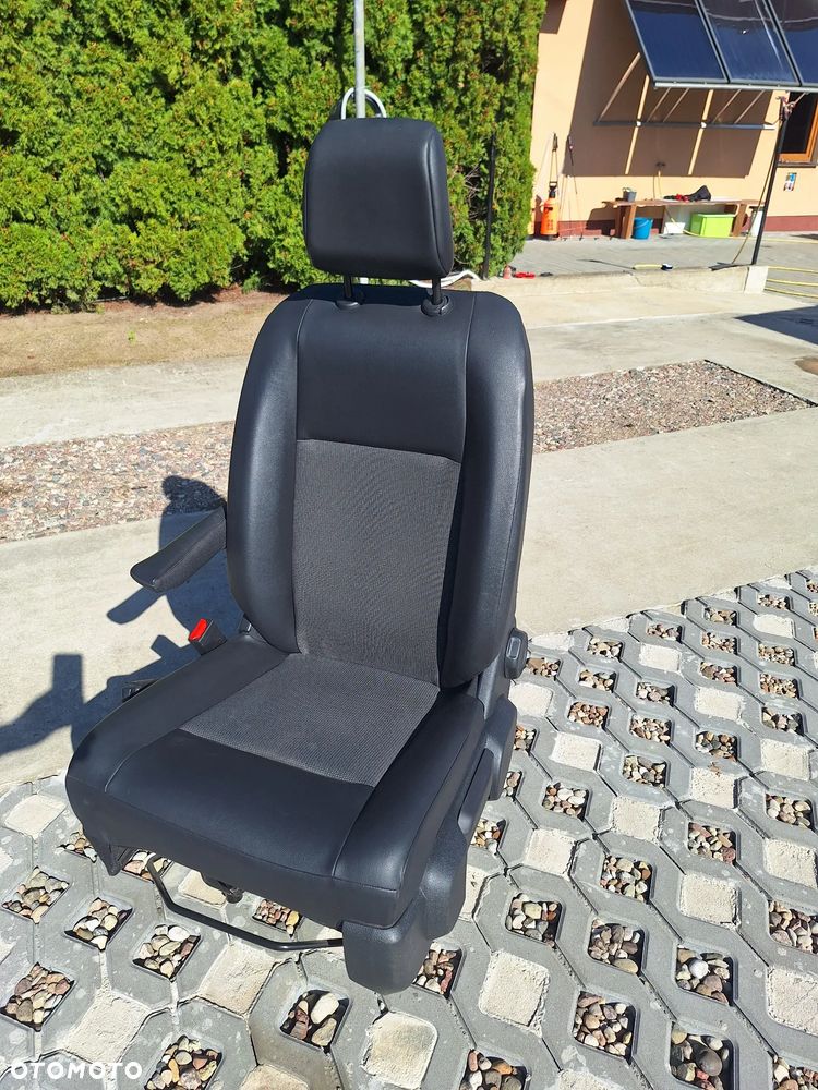 Fotel kierowcy Toyota Proace Verso - 1