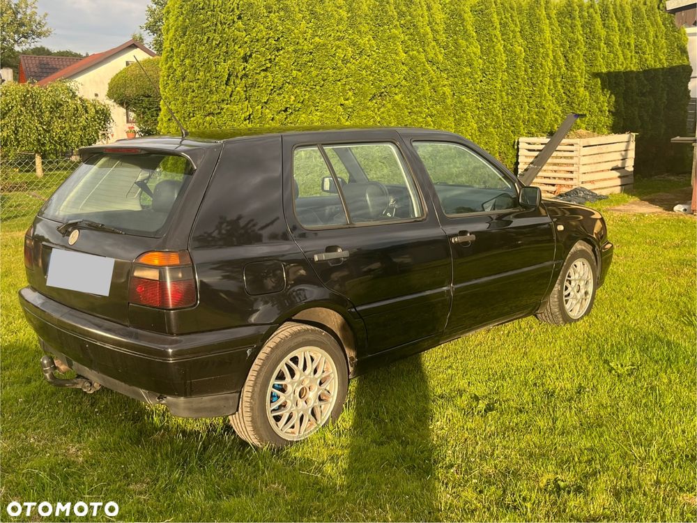 Volkswagen Golf 2.9 Syncro VR6 Highline - 4
