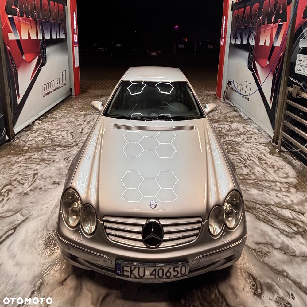 Mercedes-Benz CLK - 21