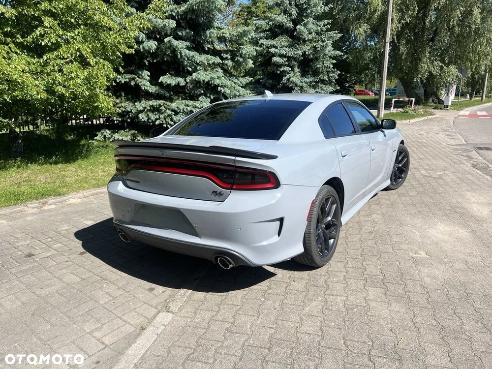 Dodge Charger 5.7 R/T - 8