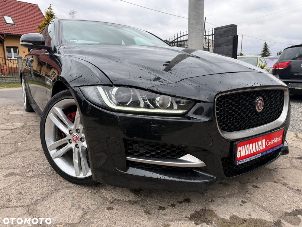 Jaguar XE 20d R-Sport - 4