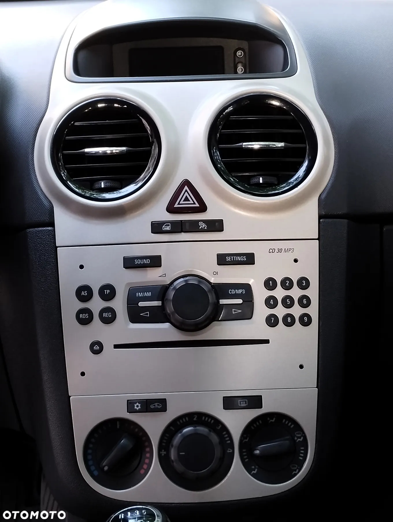 Opel Corsa - 8