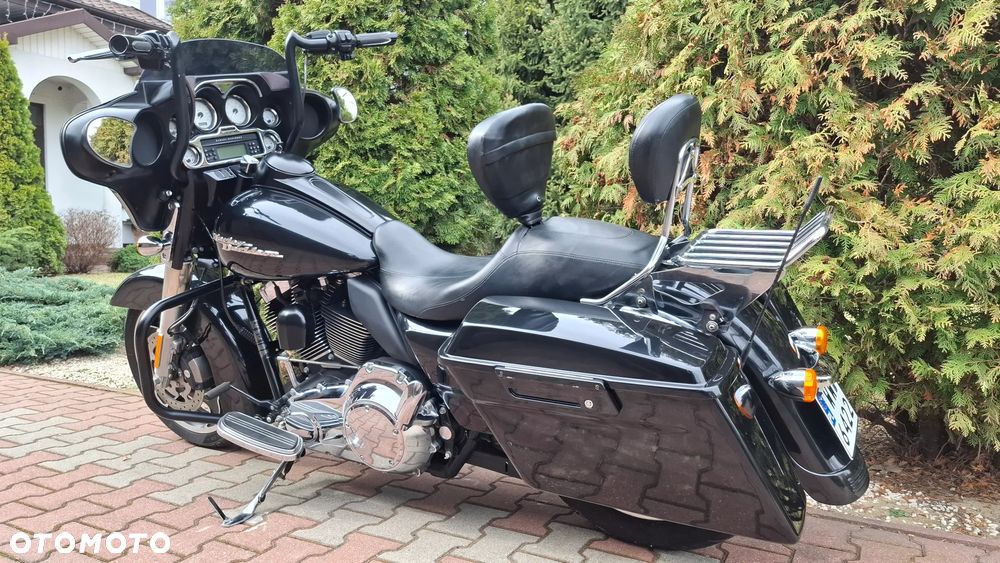 Harley-Davidson Touring Street Glide - 3