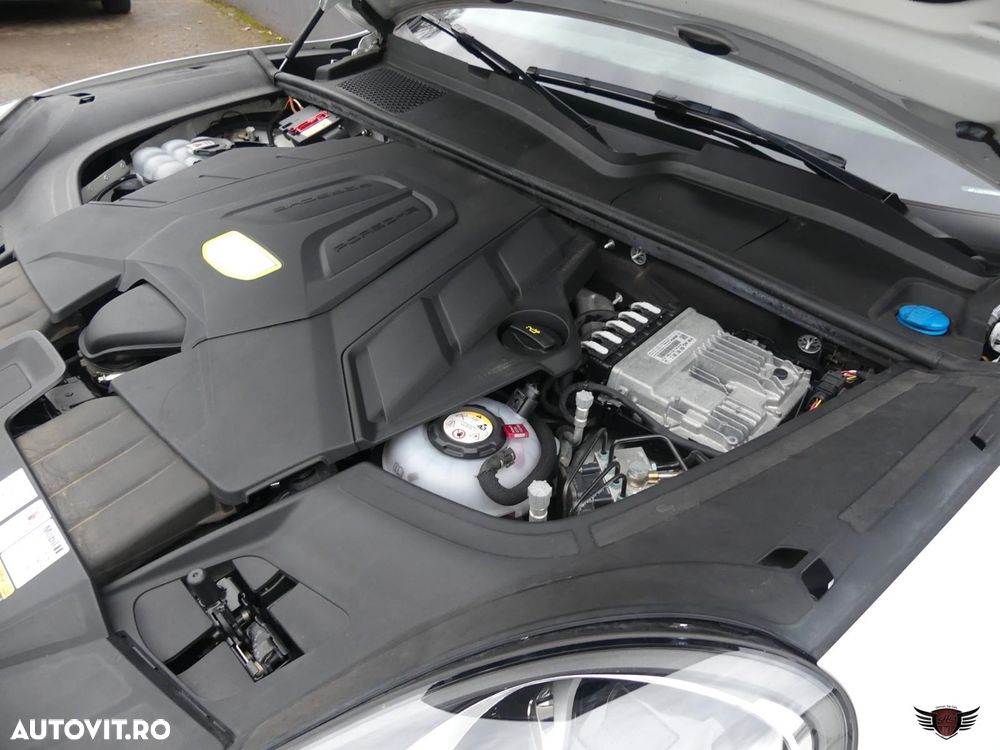 Porsche Cayenne E-Hybrid Tiptronic S - 37