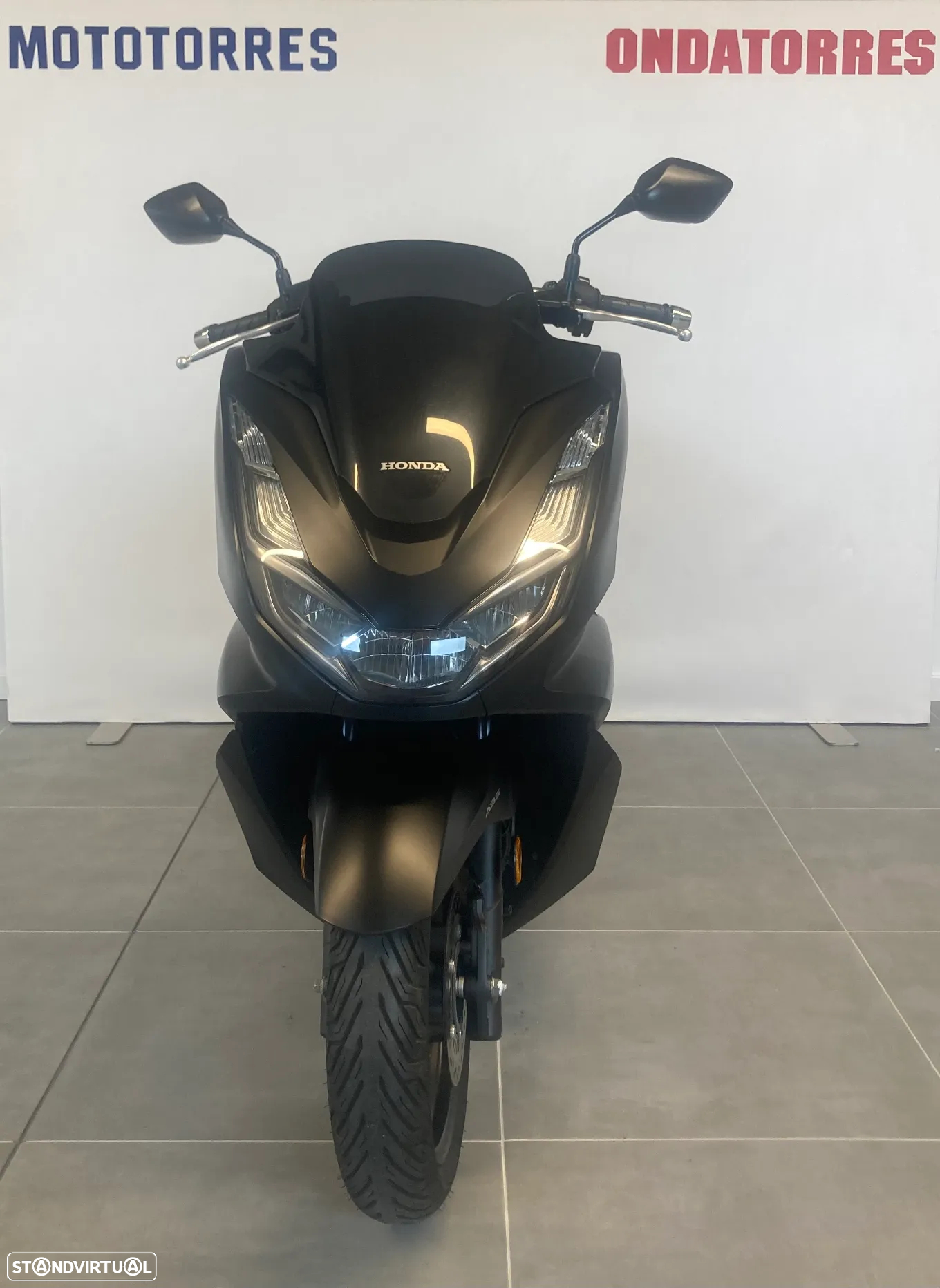 Honda PCX125 ABS + HSTC - 2