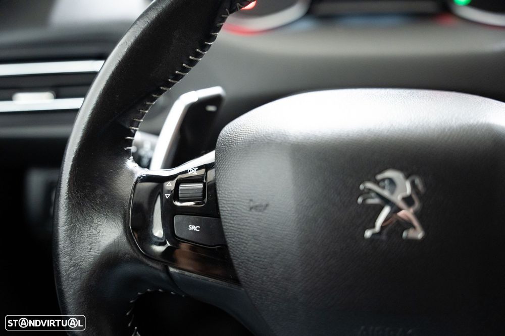 Peugeot 308 1.2 PureTech Allure EAT8 - 19