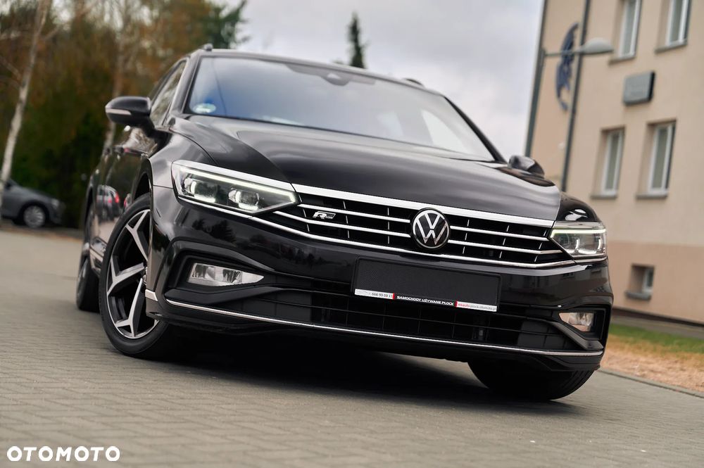 Volkswagen Passat Variant 2.0 TDI SCR DSG R-Line - 17