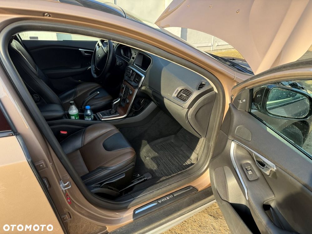 Volvo V40 Cross Country T3 Drive-E Summum - 14