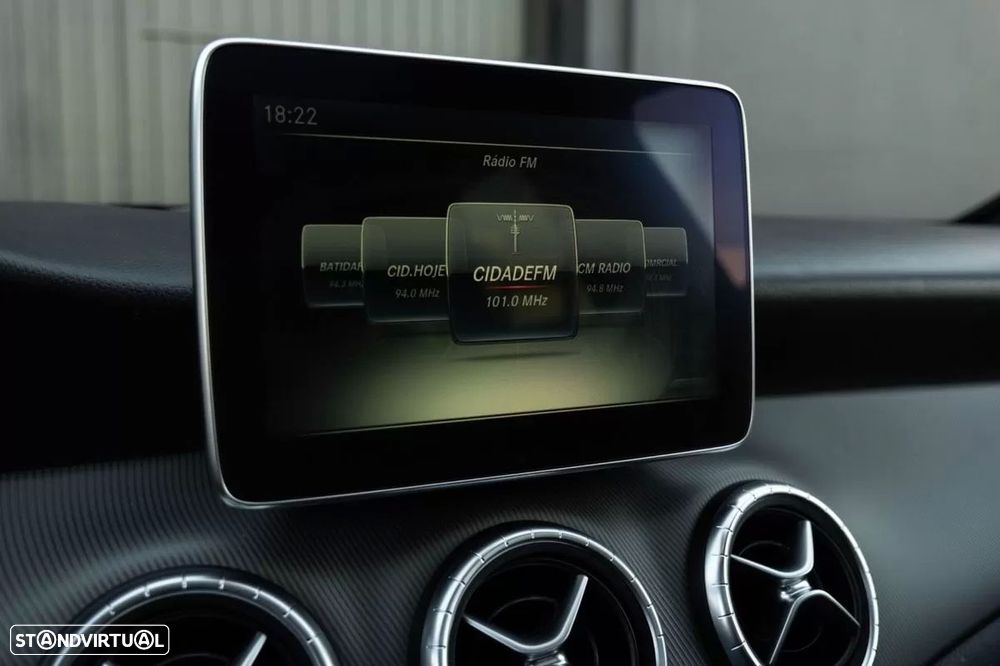 Mercedes-Benz CLA 200 - 18