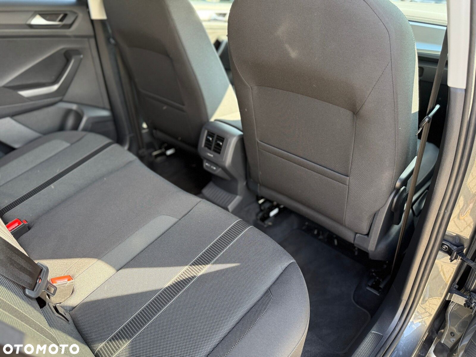 Volkswagen T-Roc 1.5 TSI Life DSG - 12