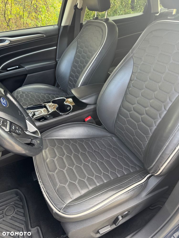 Ford Mondeo SW - 11