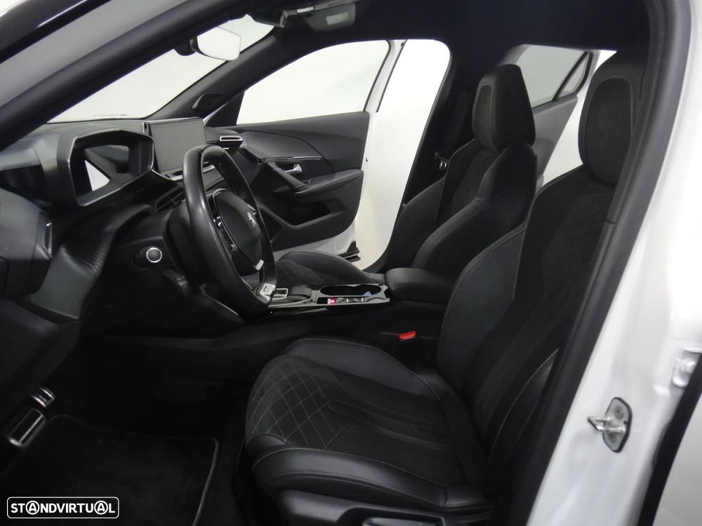 Peugeot e-2008 50 kWh GT Line - 10