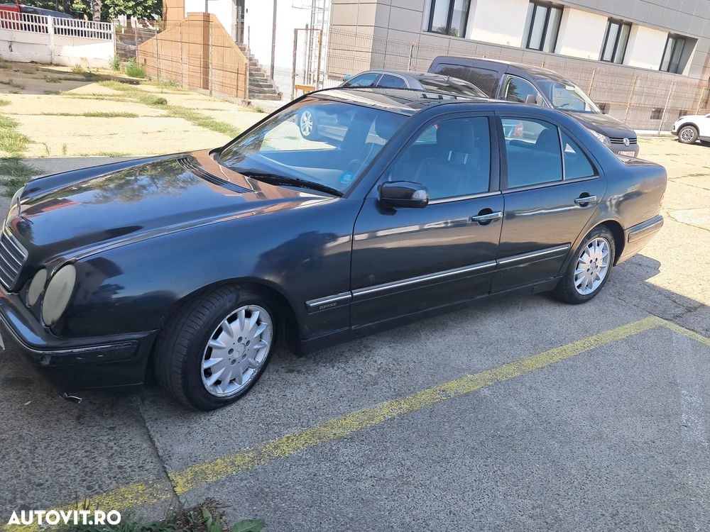 Mercedes-Benz E - 16