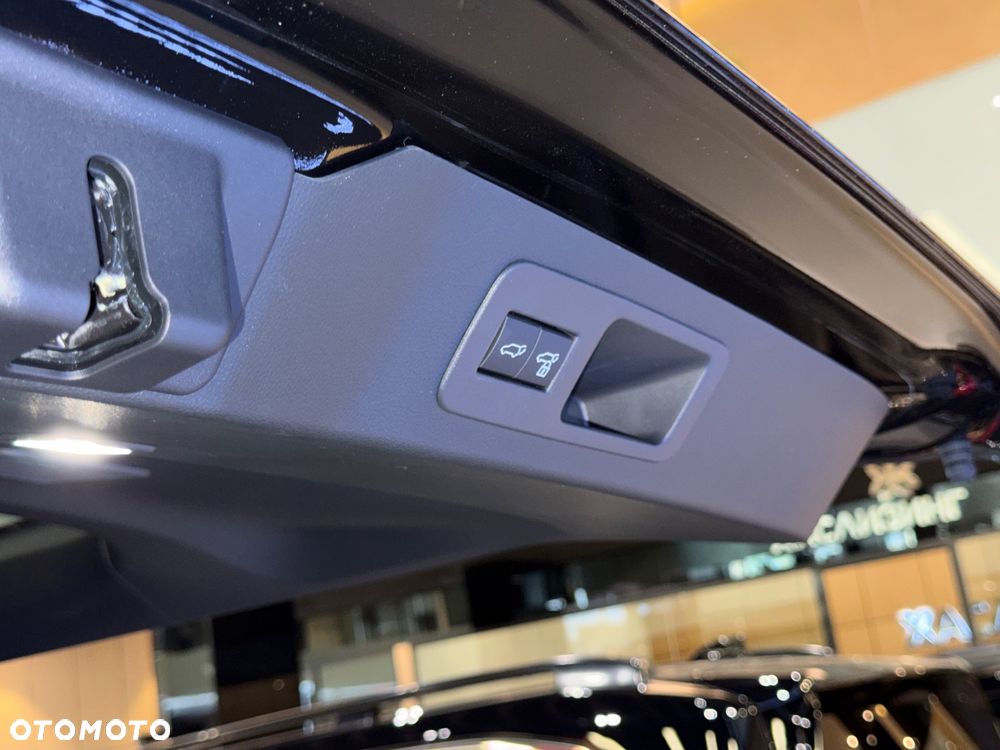 Toyota Land Cruiser - 20