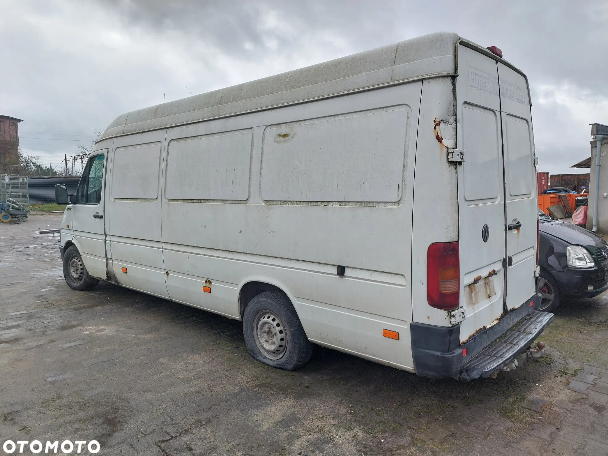 VW LT 35 2,8 d 2003 r na części hak lampa drzwi szyby skrzynia zderzak belka oś most - 4