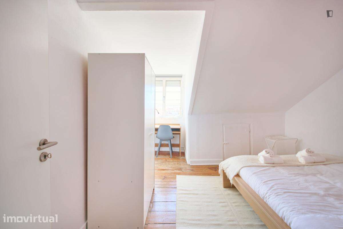 Quarto - localizado em São Bento Lisbon - Grande imagem: 3/32