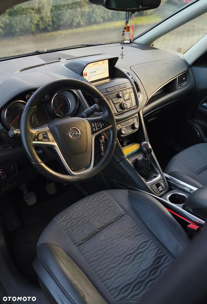 Opel Zafira - 4