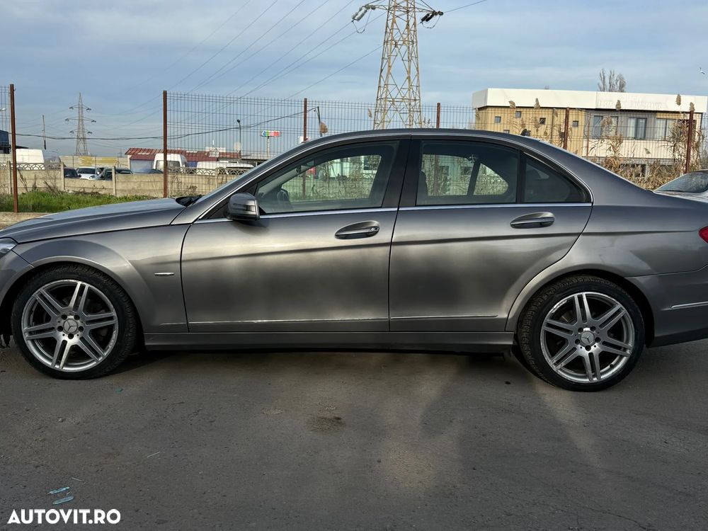Mercedes-Benz C 200 CDI DPF (BlueEFFICIENCY) 7G-TRONIC Avantgarde - 3