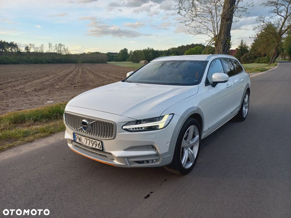 Volvo V90 - 2