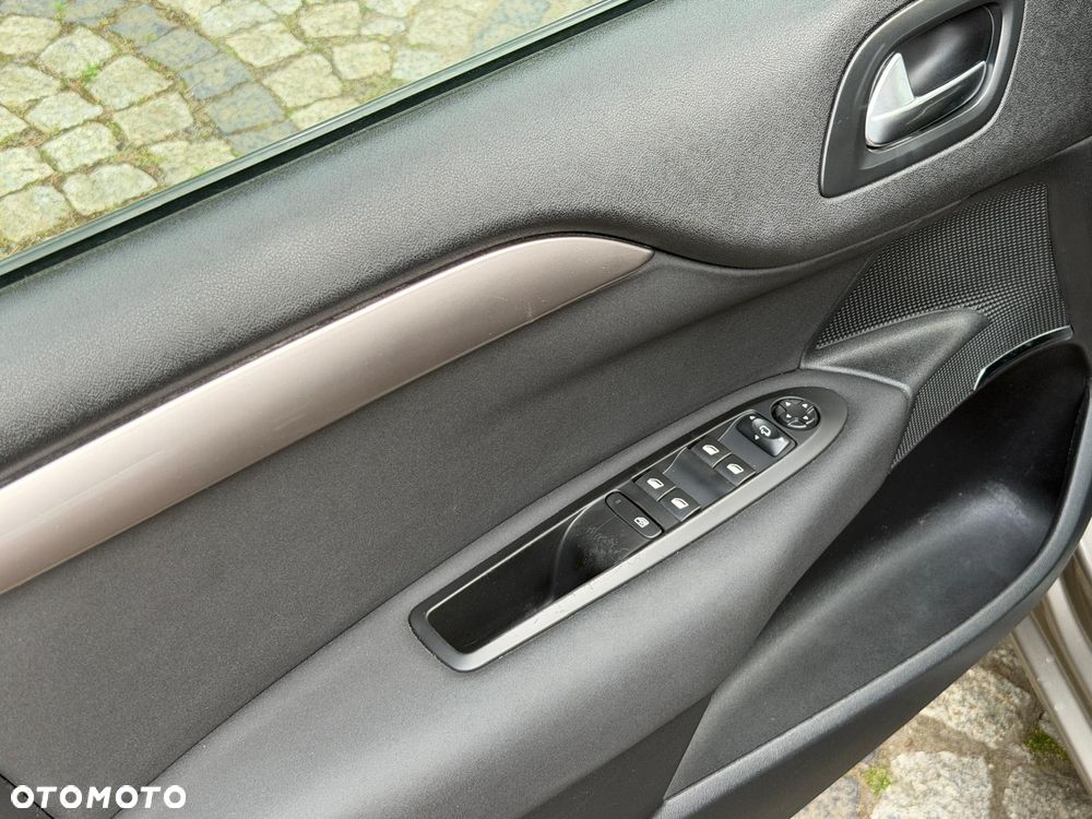Citroën C4 BlueHDi 120 Stop&Start Shine - 26