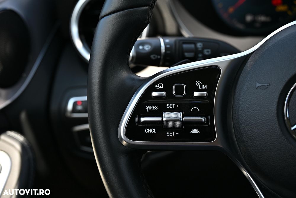 Mercedes-Benz C 300 d T 9G-TRONIC Avantgarde - 17