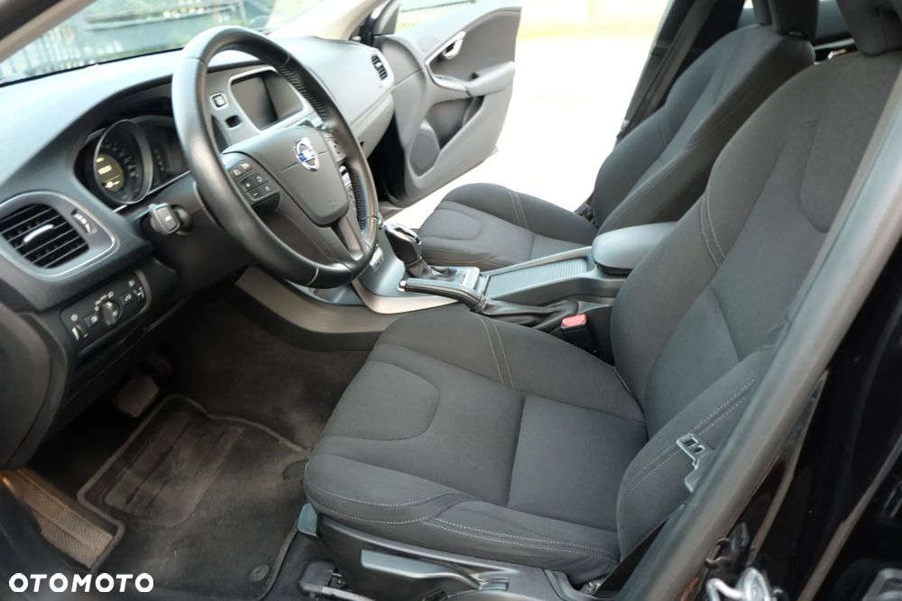 Volvo V40 D3 Geartronic Summum - 9