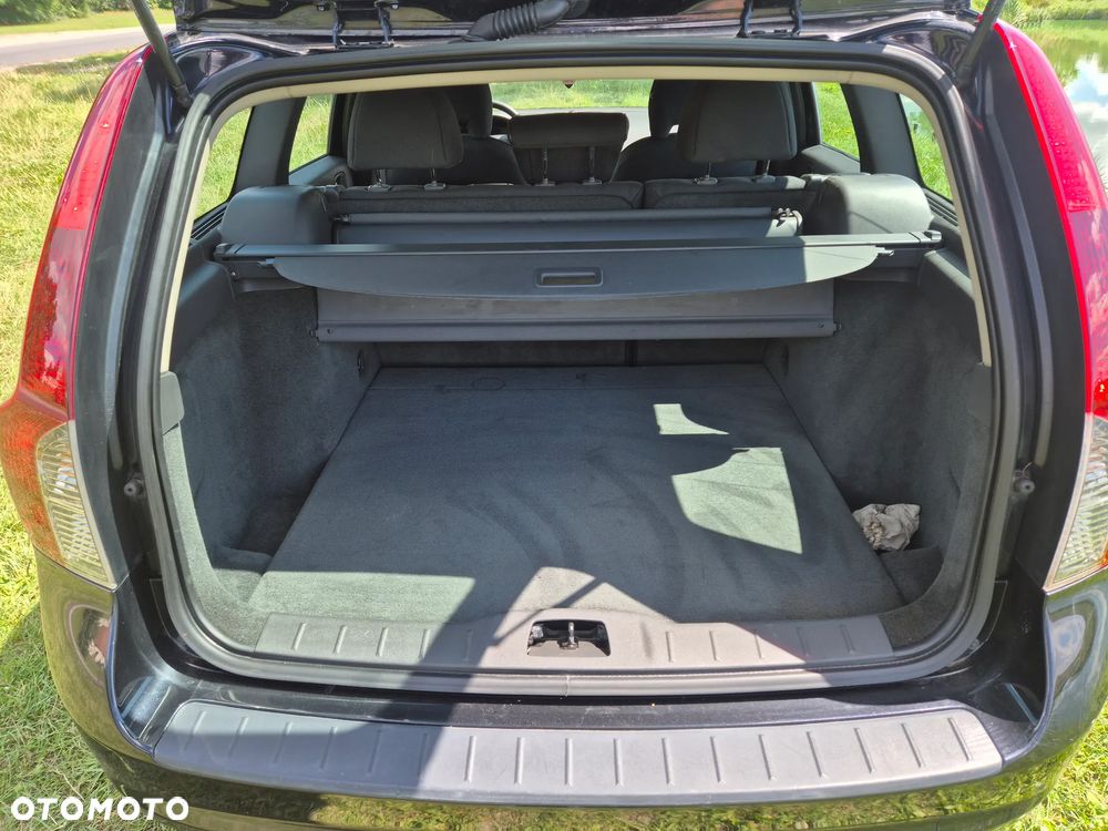 Volvo V50 2.0D DPF Momentum - 10