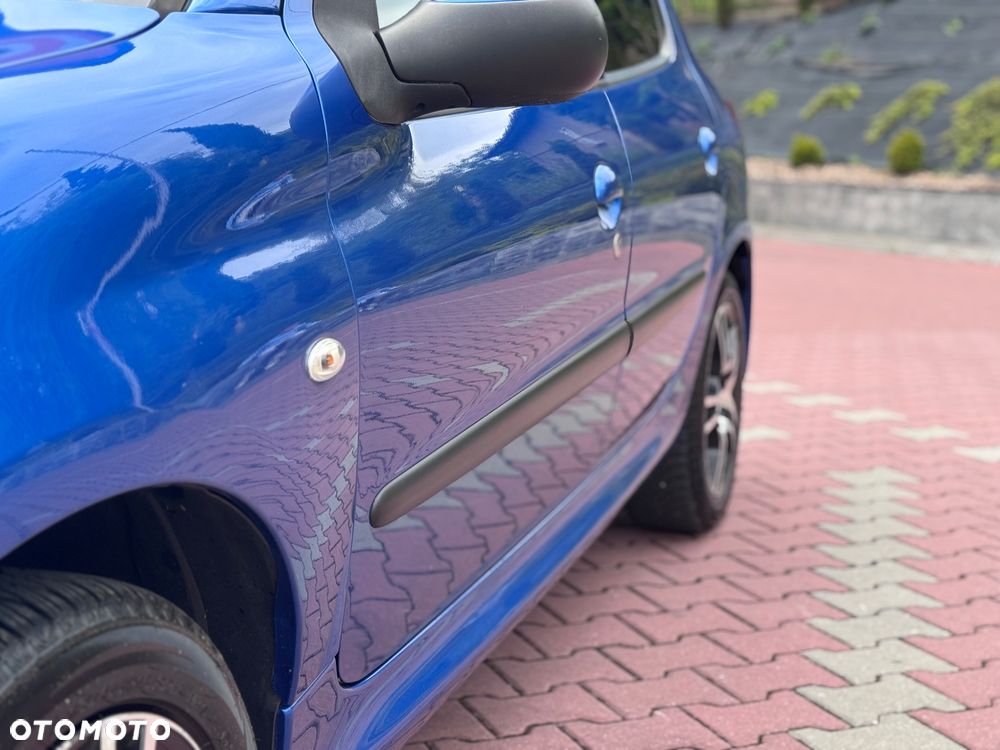 Peugeot 206 plus 75 - 18