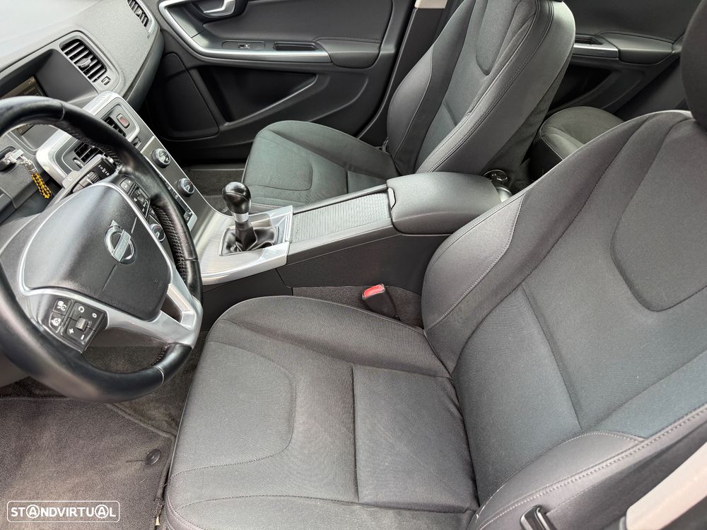 Volvo S60 2.0 D3 Momentum Start/Stop - 11