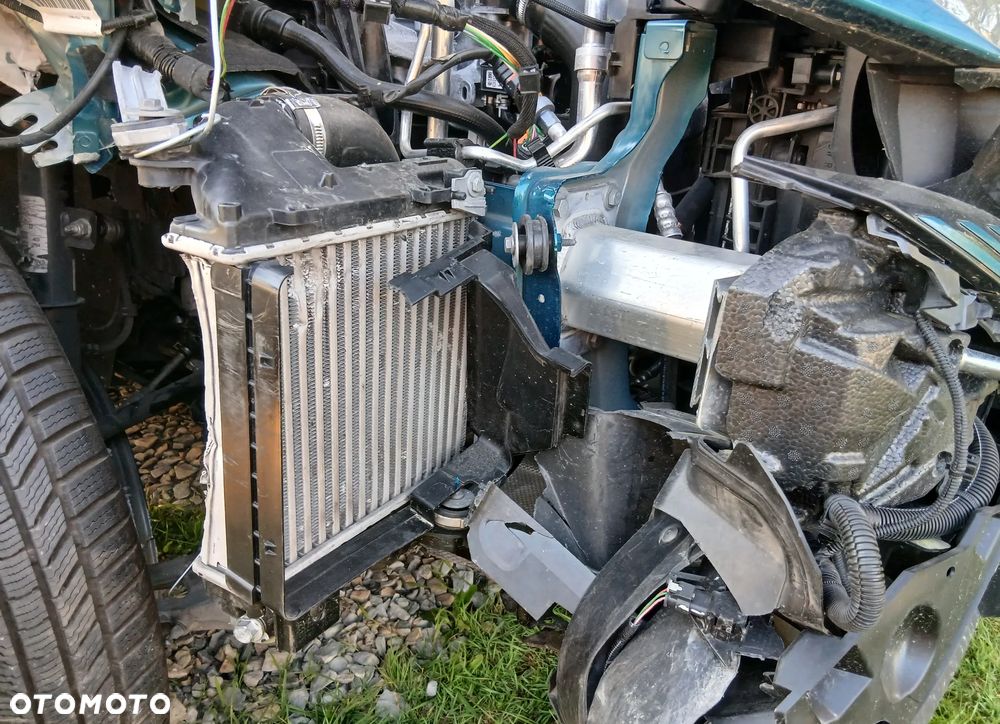 Peugeot 408 1.2 PureTech GT S&S EAT8 - 26