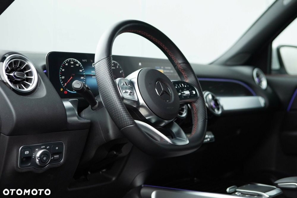 Mercedes-Benz GLB - 18