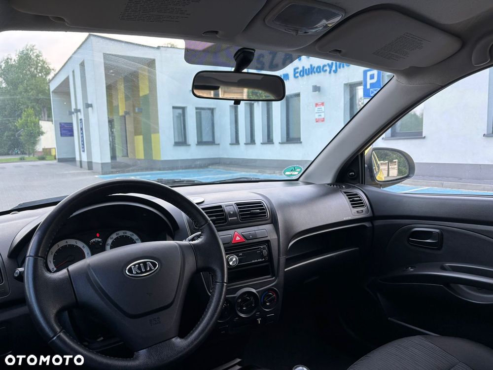 Kia Picanto - 26
