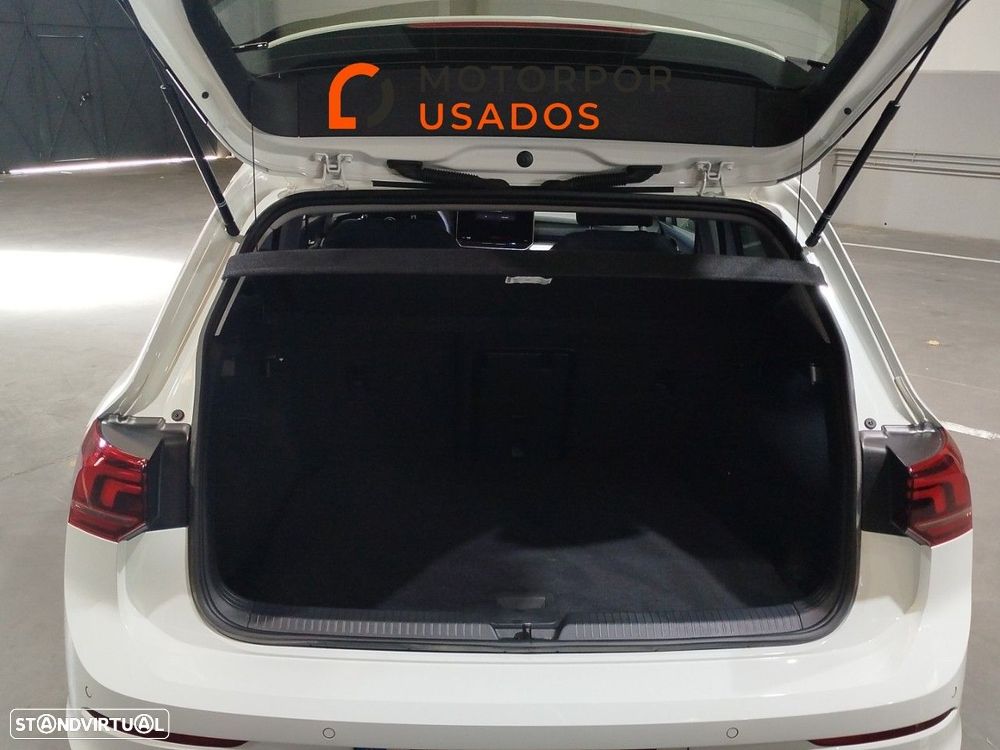 Volkswagen Golf 1.5 TSI Urban — fotografia 6
