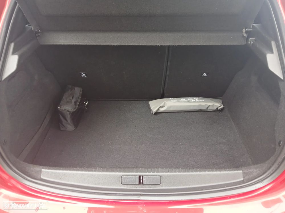 Peugeot 208 1.2 PureTech Allure Pack - 17