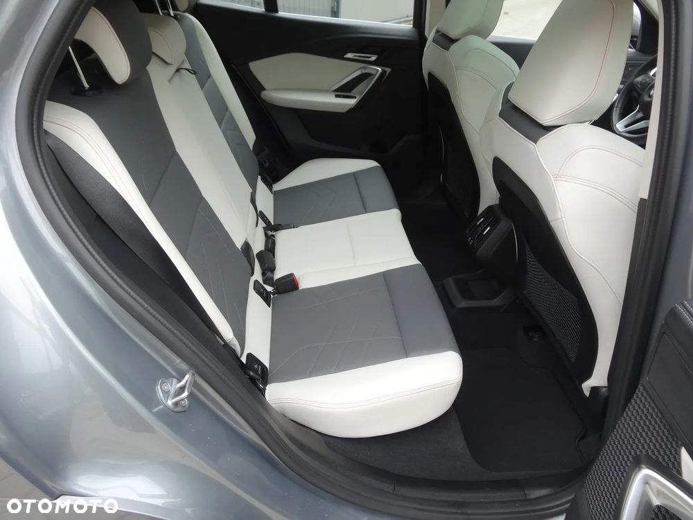 BMW X2 - 24