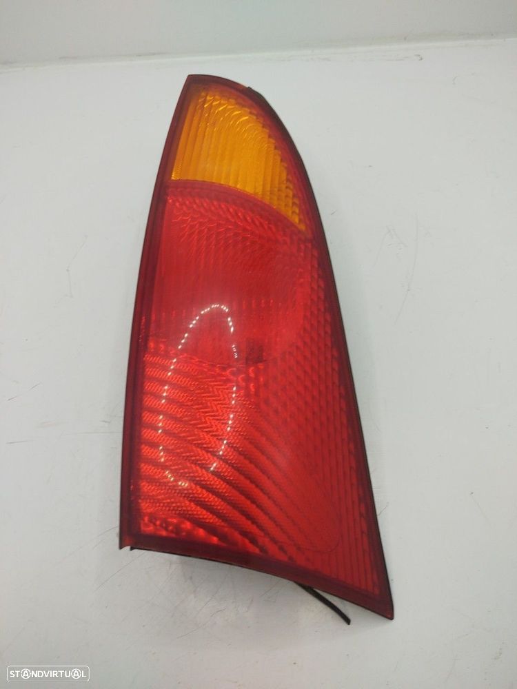 Farolim Stop Esq Ford Focus (Daw, Dbw) - 1
