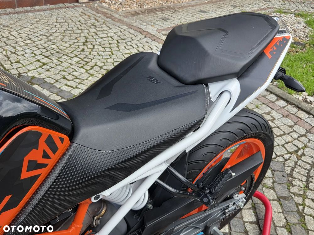 KTM Duke 390 - 33