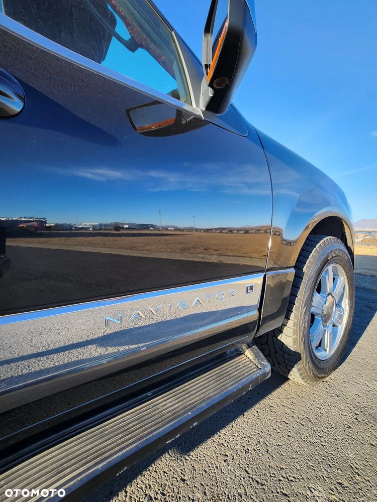 Lincoln Navigator 5.4 4x4 - 6