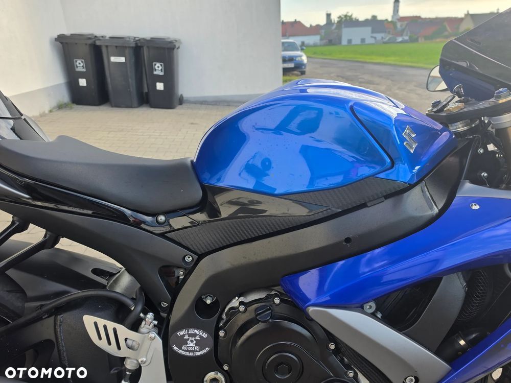 Suzuki GSX-R - 22