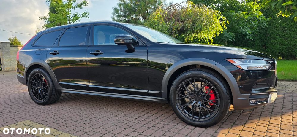 Volvo V90 Cross Country T6 AWD Pro - 25