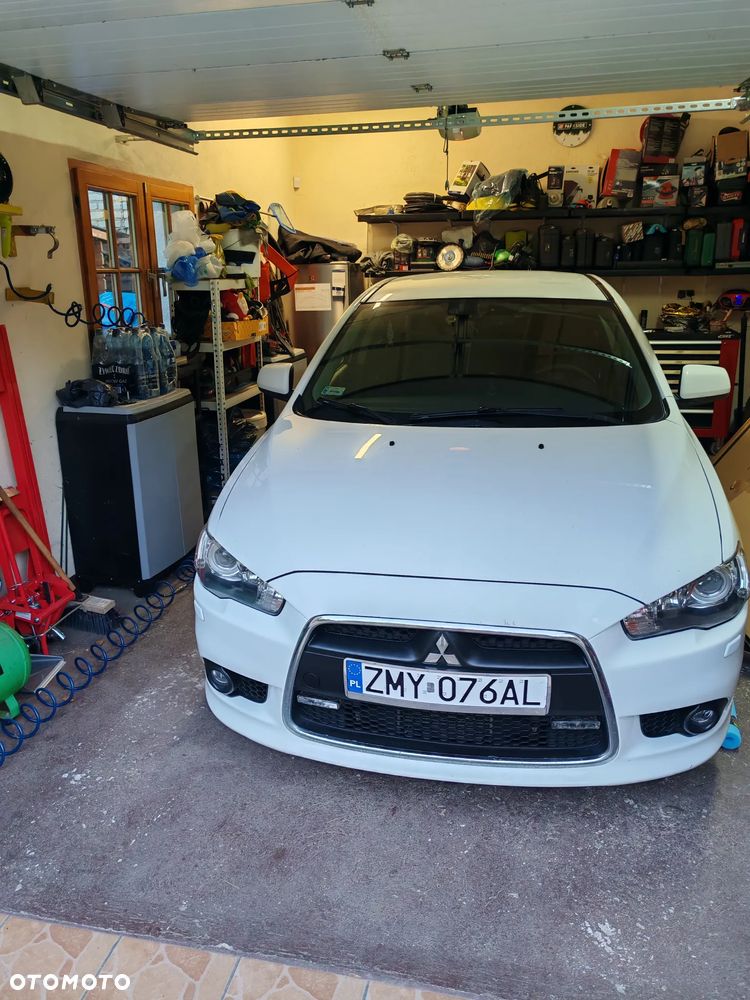 Mitsubishi Lancer - 1