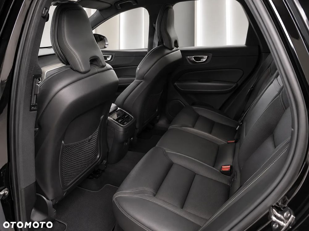 Volvo XC 60 B4 B R-Design - 6