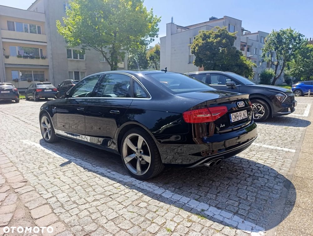 Audi A4 Limousine - 3