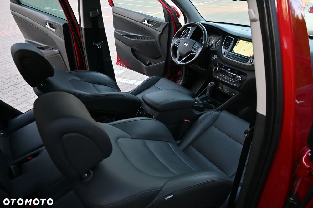 Hyundai Tucson 2.0 CRDI 4WD Automatik Premium - 23