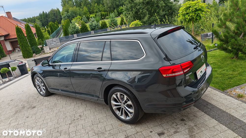 Volkswagen Passat Variant 2.0 TDI DSG (BlueMotion Technology) Highline - 25